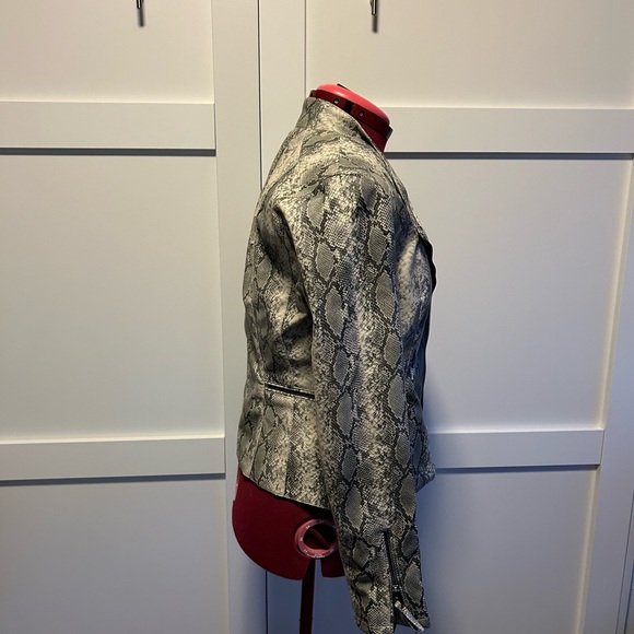 Snakeskin jacket - Picture 3 of 8